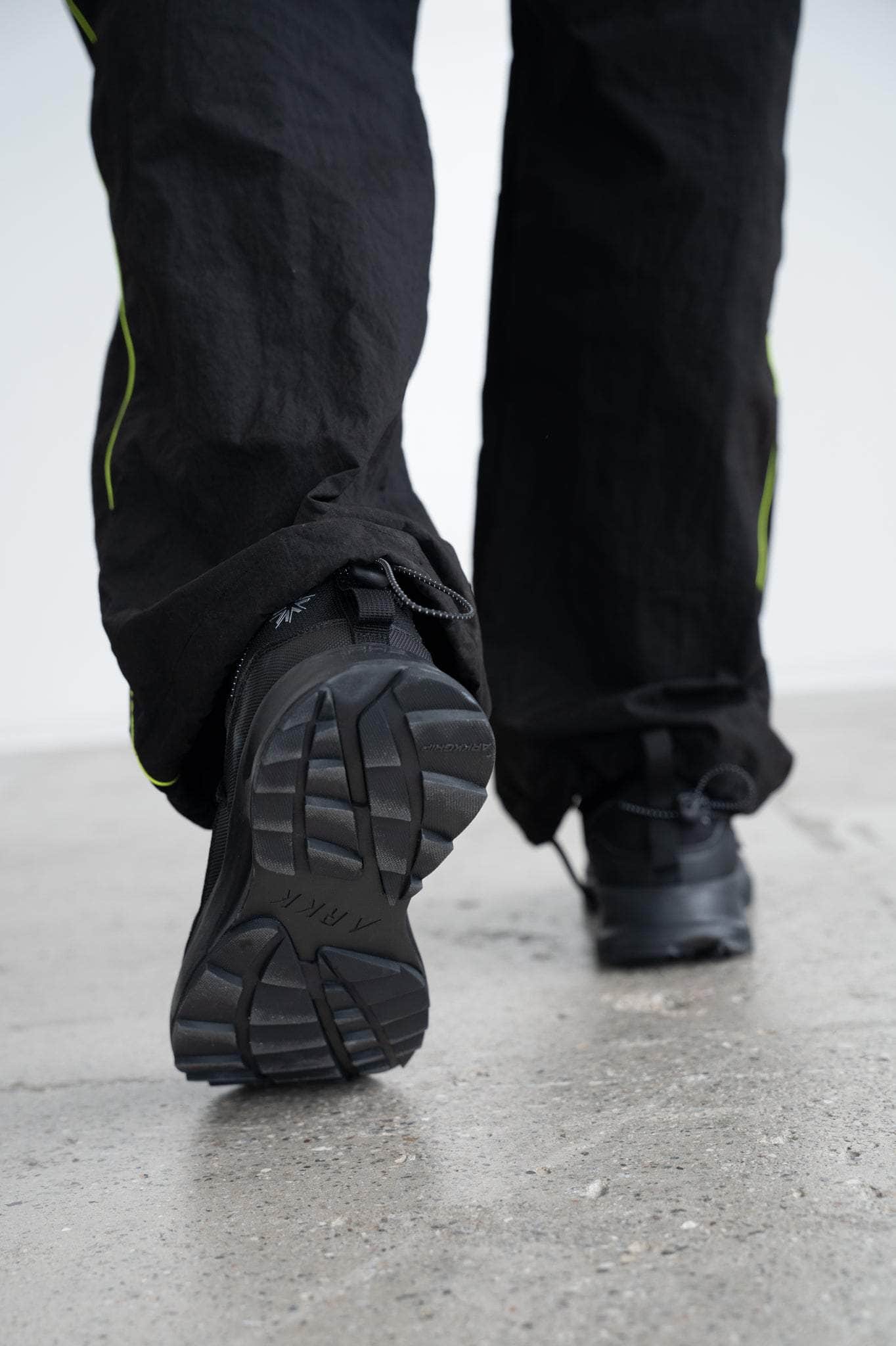 ARKK Main Line City-Tek | Triple Black | Women City-Tek